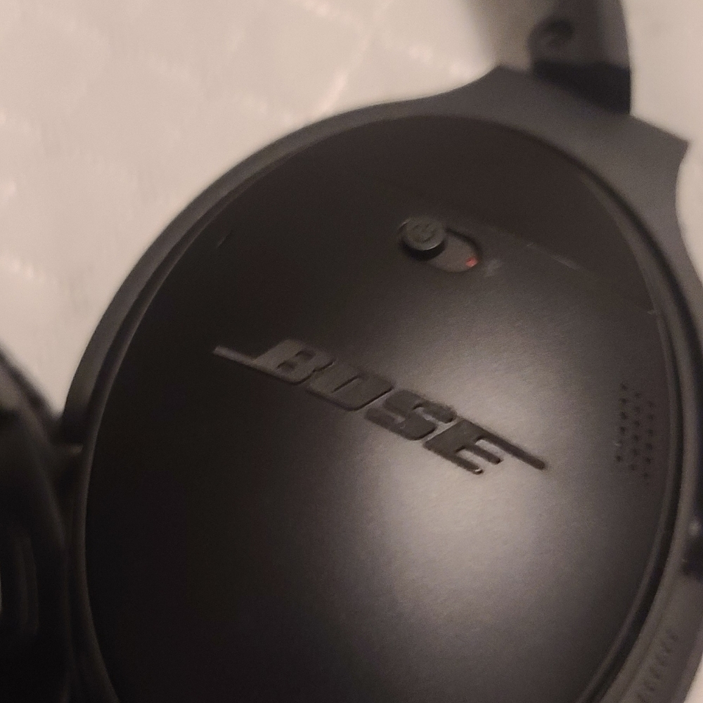 Bose Quiet comfort headphones